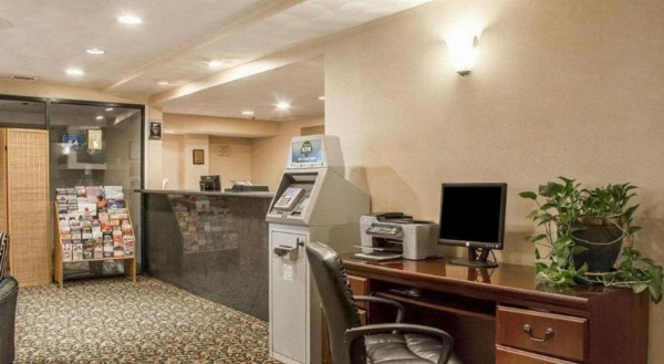 Comfort Inn at Newport Beach Middletown image 12