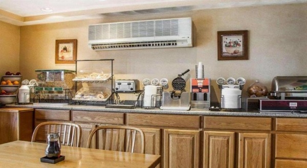 Comfort Inn at Newport Beach Middletown image 13